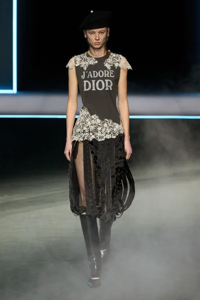 Look 69